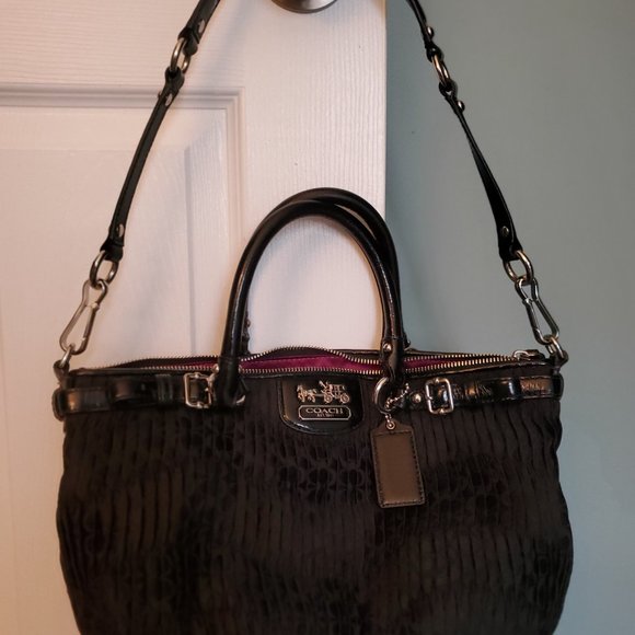 Coach Madison Pleated Black Fabric Sophia - Picture 5 of 14